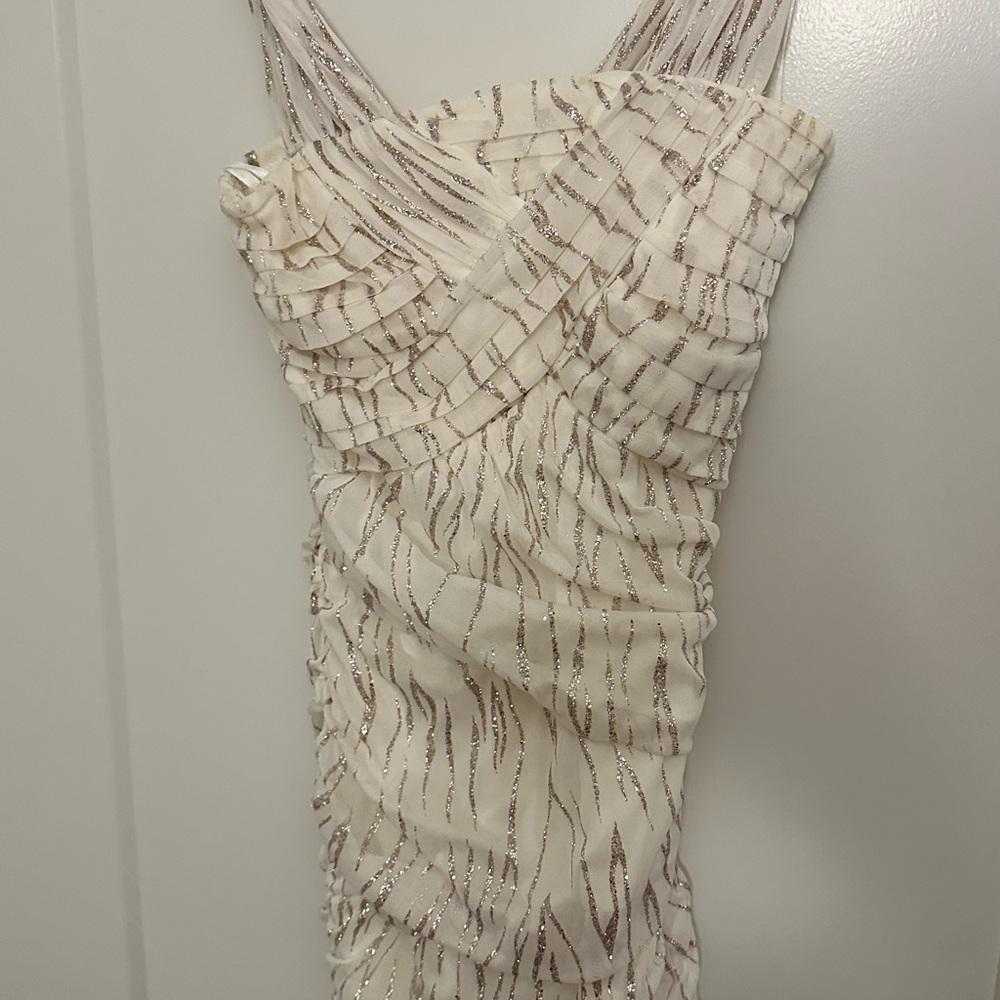 Studio Cream Bodycon Mini Dress Scoop Neck Sleeveless